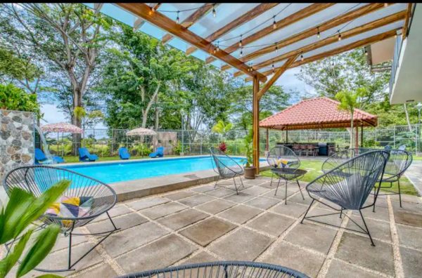 Prime Investment Opportunity: Luxury 4-Bedroom Home Near Jaco Beach – Perfect for Airbnb Excellence - Imagen 2