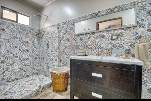 Prime Investment Opportunity: Luxury 4-Bedroom Home Near Jaco Beach – Perfect for Airbnb Excellence - Imagen 15