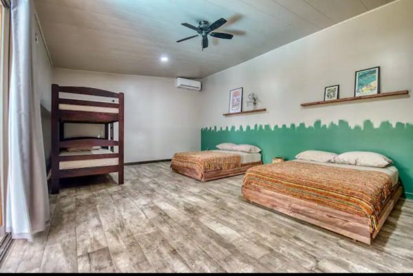 Prime Investment Opportunity: Luxury 4-Bedroom Home Near Jaco Beach – Perfect for Airbnb Excellence - Imagen 6